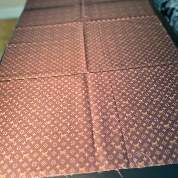 Monogram fabric 4’ x 2’ - Picture 2 of 8